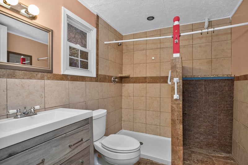 4913 Log Cabin Rd, Nashville, TN 37216