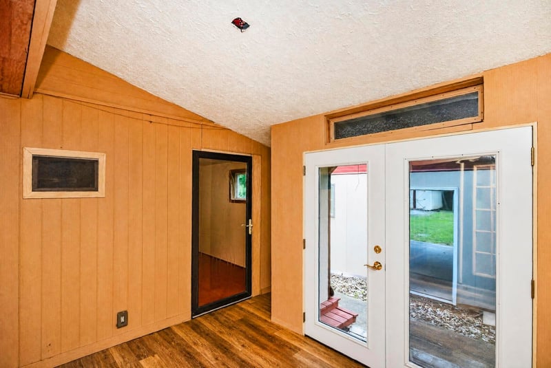 4913 Log Cabin Rd, Nashville, TN 37216