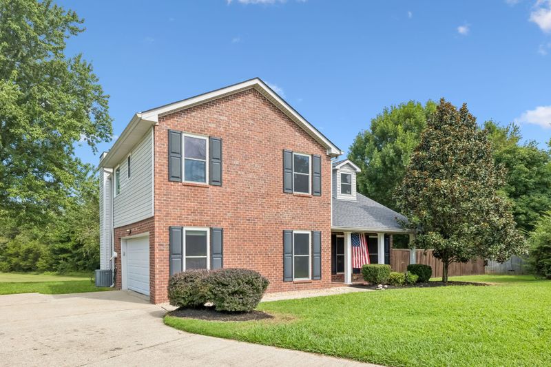 534 Creek Pt, Mount Juliet, TN 37122