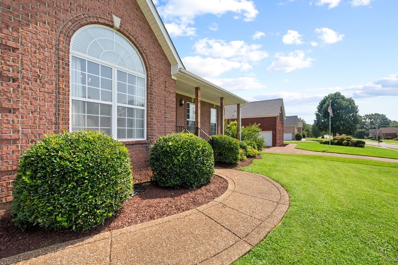 7010 Buffalo Dr, La Vergne, TN 37086