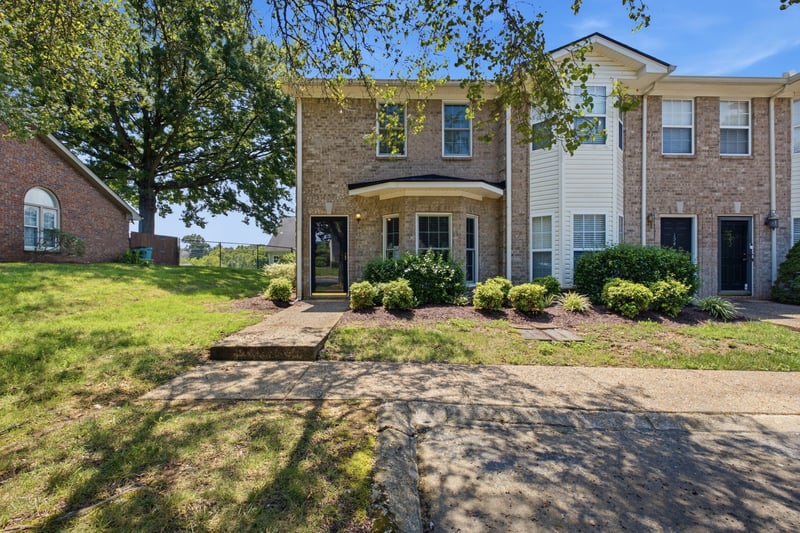 196 Lakebrink Dr, Nashville, TN 37214