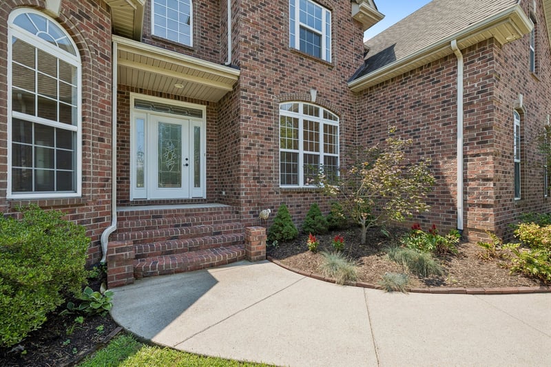 3317 Geneva Dr, Murfreesboro, TN 37128