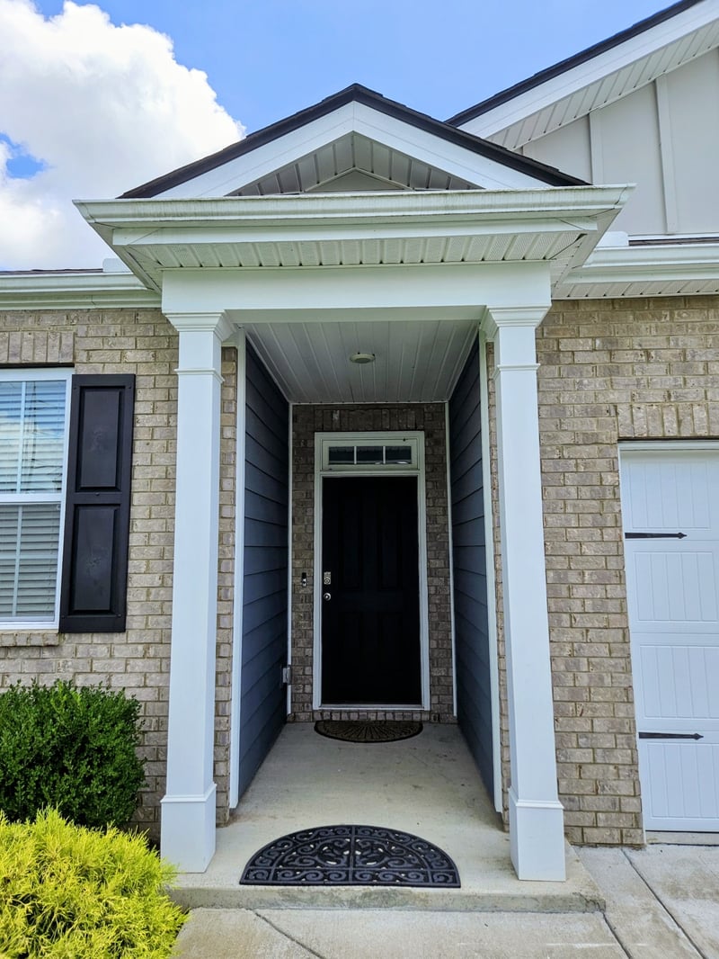 5048 Hunters Village Dr E, Lebanon, TN 37087