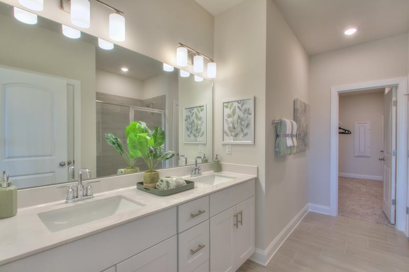 1784 Flora Grv, Hermitage, TN 37076