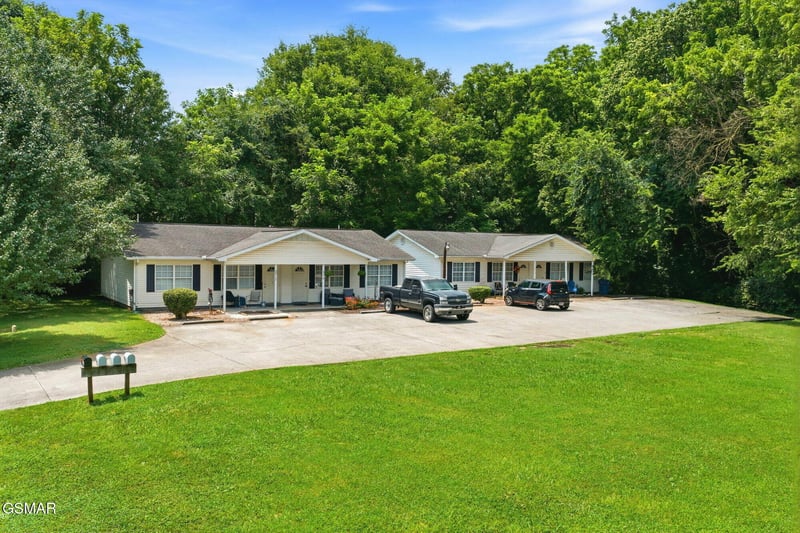 2312 Boyds Creek Hw, Sevierville, TN 37876
