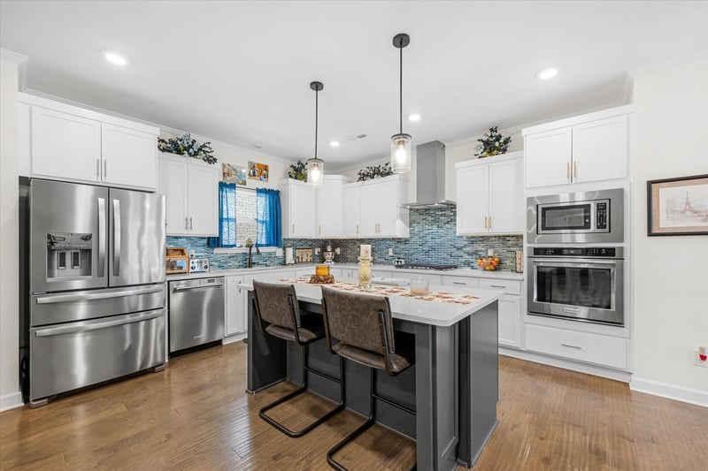 6300 York Dr, Hermitage, TN 37076