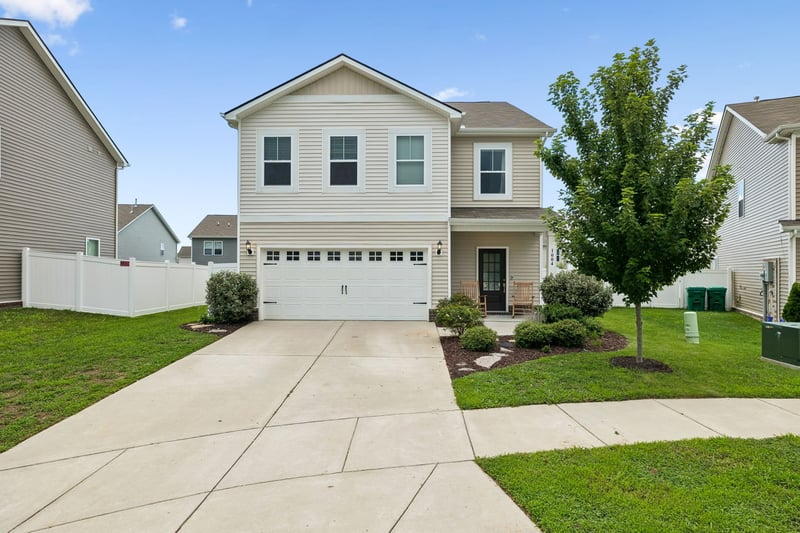 1004 Baltusrol Ln, Lebanon, TN 37087