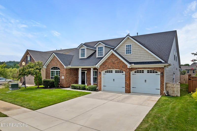 2529 Timber Highlands Ln, Knoxville, TN 37932