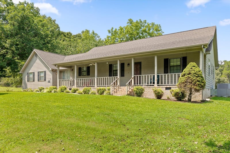 1072 Taylor Broome Rd, Chickamauga, GA 30707