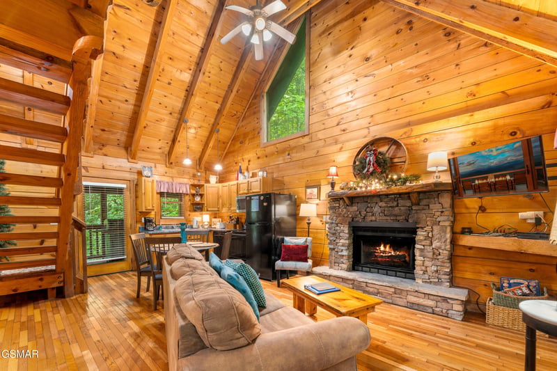 1823 Laurel Valley Way, Sevierville, TN 37862