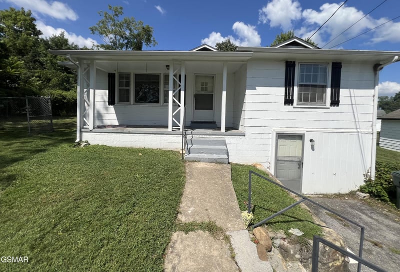 117 Scenic Dr, Sevierville, TN 37862