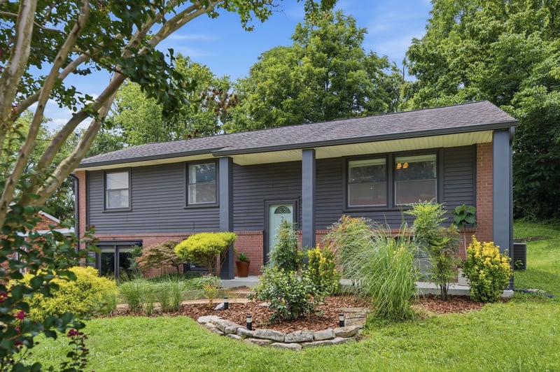 221 Wallace Rd, Nashville, TN 37211