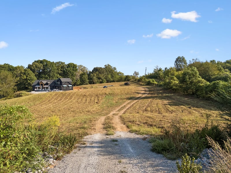 1929 New Lewisburg Hwy, Columbia, TN 38401