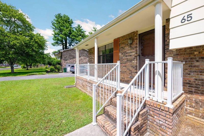 65 Mitchell Ln, Rossville, GA 30741