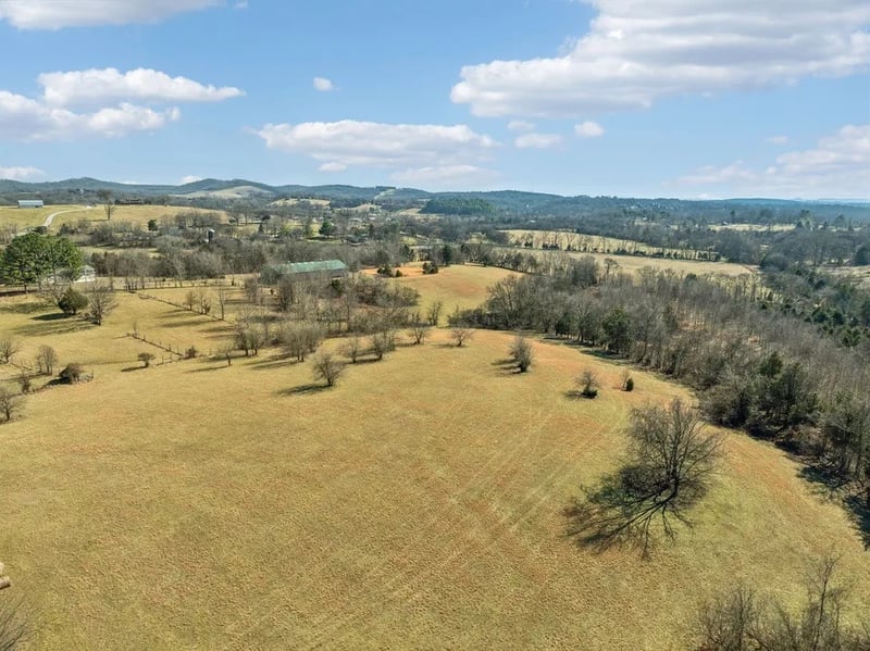 8009 Palmore Hollow Pvt Ln, Nolensville, TN 37135