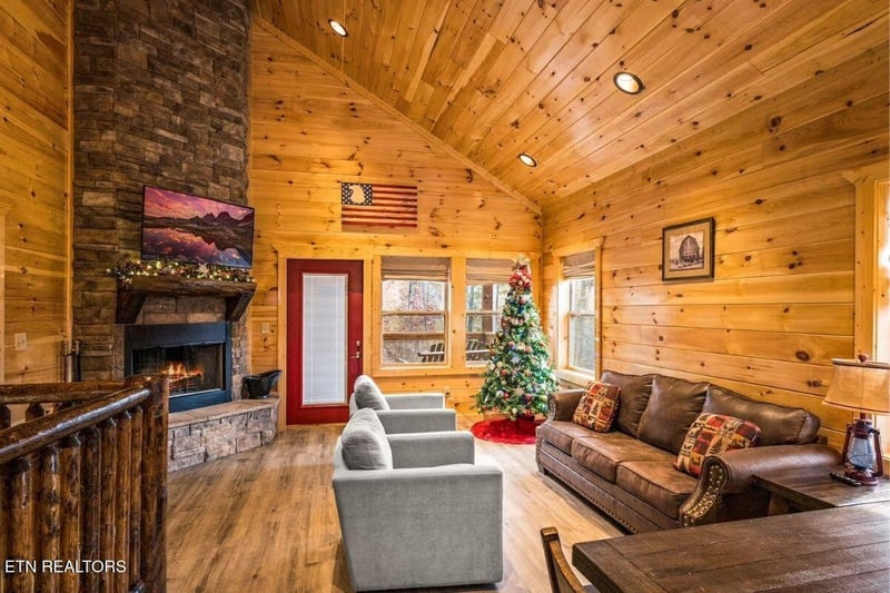 2784 Easy St, Sevierville, TN 37862