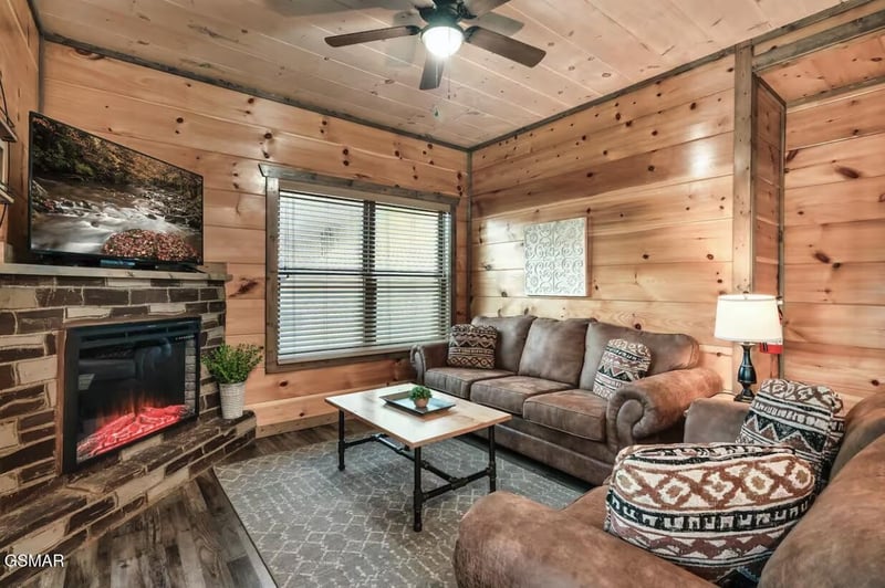 1654 Veterans Blvd #14, Sevierville, TN 37876
