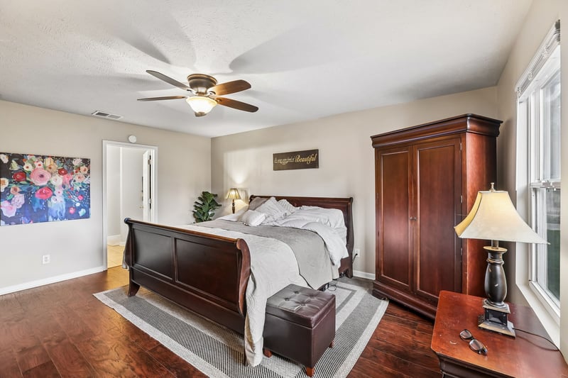 5715 Roxbury Dr, Murfreesboro, TN 37128
