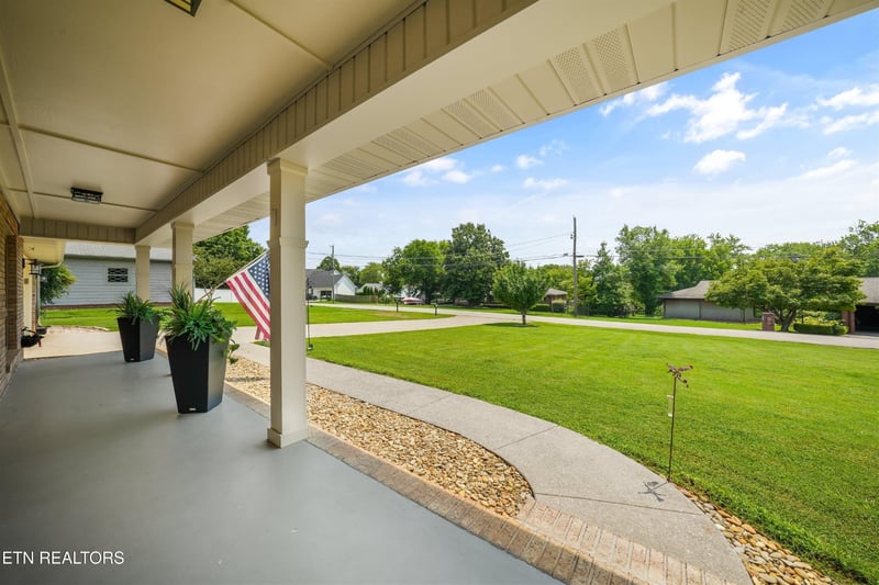 1707 Linda Ln, Maryville, TN 37803