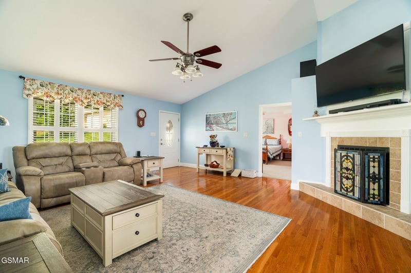 2609 Covington Cir, Sevierville, TN 37876