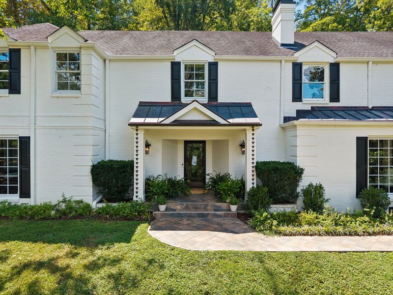 2301 Chickering Ln, Nashville, TN 37215