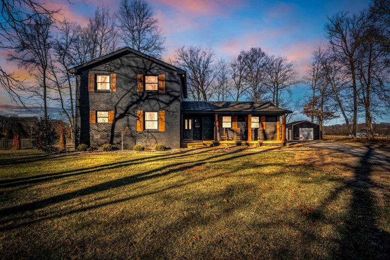 1447 Maxwell Branch Rd, Cottontown, TN 37048