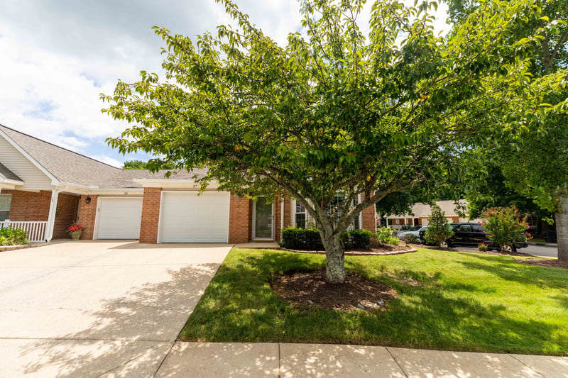 27 Holland Park Ln, Franklin, TN 37069