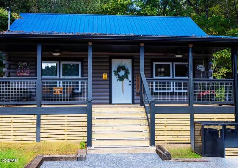 1656 Walker Trl, Sevierville, TN 37876
