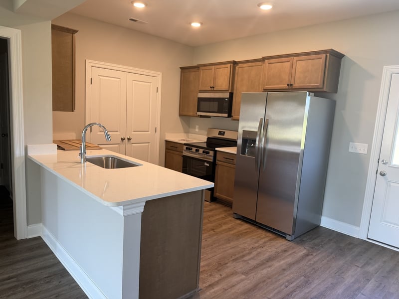 1219 Euclid Dr, Murfreesboro, TN 37127