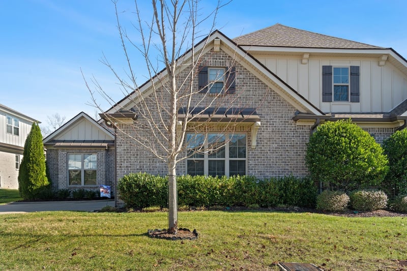 2279 Seven Points Cir, Hermitage, TN 37076