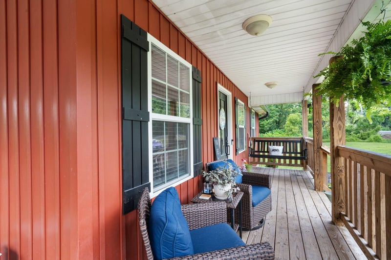 1728 Beaverdale Rd NE, Dalton, GA 30721