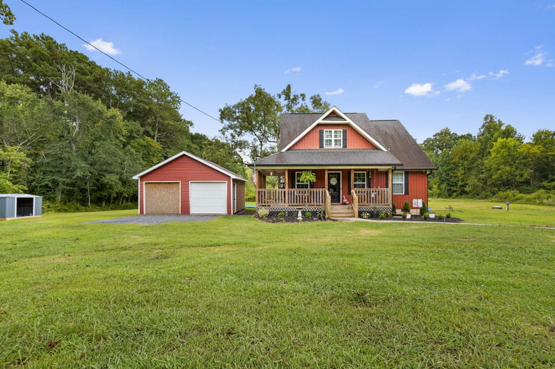 1728 Beaverdale Rd NE, Dalton, GA 30721