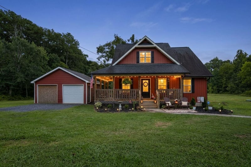 1728 Beaverdale Rd NE, Dalton, GA 30721
