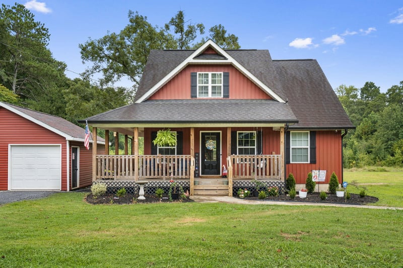 1728 Beaverdale Rd NE, Dalton, GA 30721