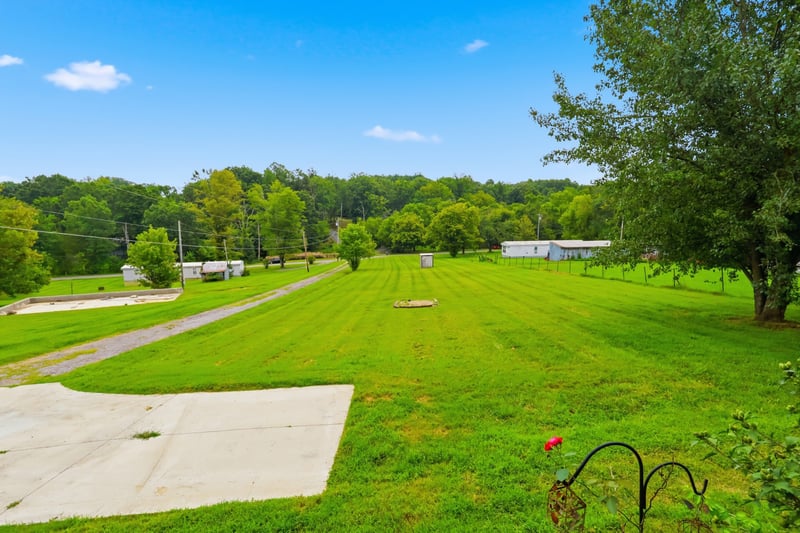 1236 Brandy Hollow Rd, Portland, TN 37148