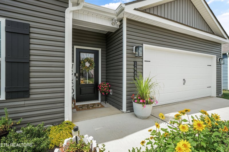 1469 Newbury Ln, Maryville, TN 37803