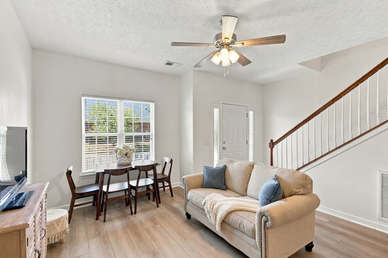 1000 Indian Ridge Cir, White House, TN 37188