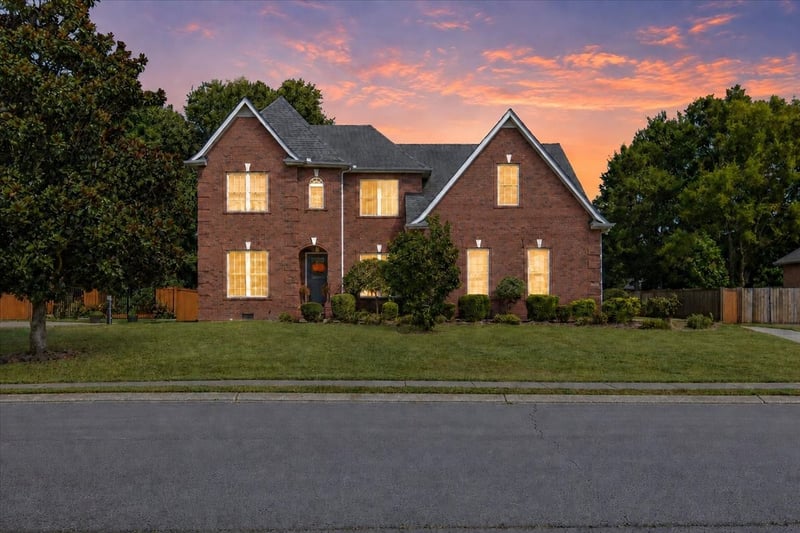 2925 Schoolside St, Murfreesboro, TN 37128