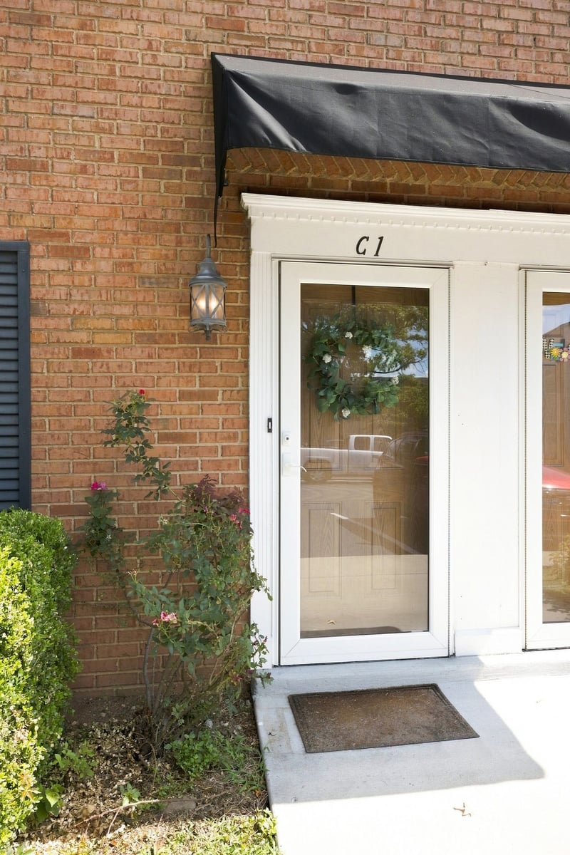 200 N Royal Oaks Blvd #C1, Franklin, TN 37067