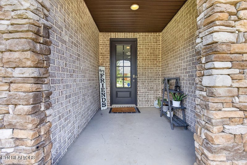 110 Aspen Dr, Lenoir City, TN 37771