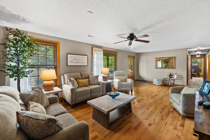 489 Page Dr, Mount Juliet, TN 37122