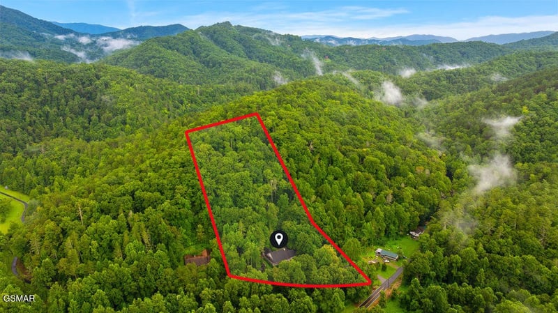 3012 Roaring Creek Way, Sevierville, TN 37862