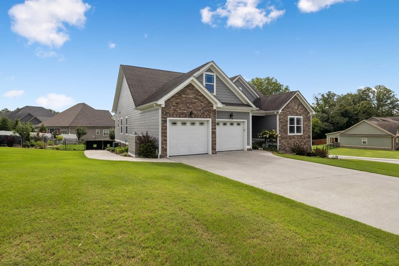 229 Running Oak Dr, Ringgold, GA 30736