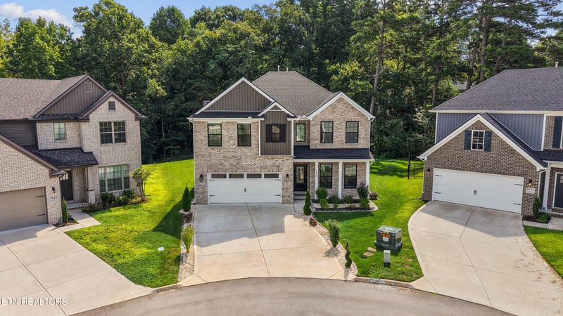 1653 Sugar Cane Ln, Knoxville, TN 37931