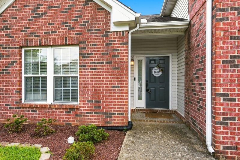 1277 Bending Creek Dr, Antioch, TN 37013