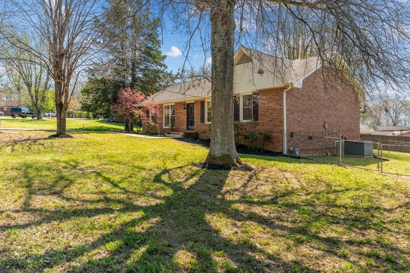 604 Highland View Ct, Hermitage, TN 37076