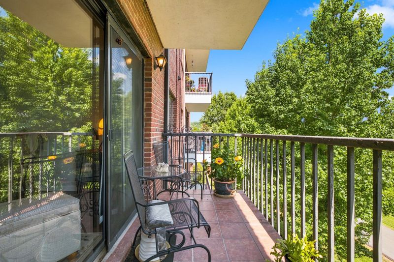 200 Sanders Ferry Rd #1303, Hendersonville, TN 37075