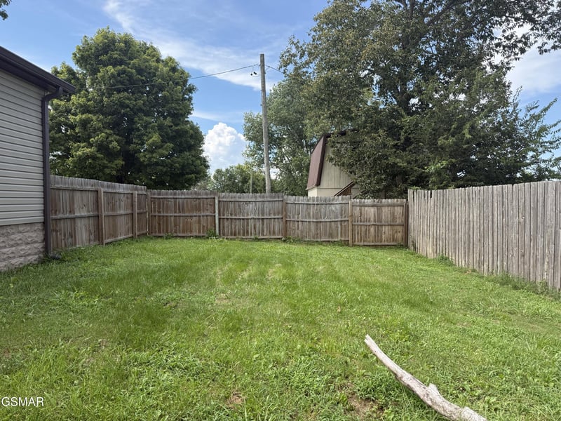 2894 Boyds Creek Hw, Sevierville, TN 37876