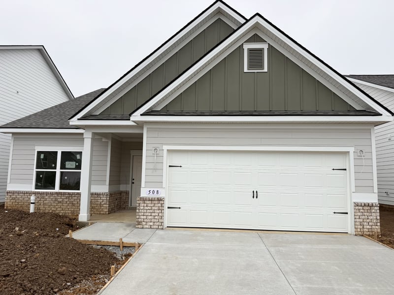 508 Charing Cross Dr, Lebanon, TN 37087