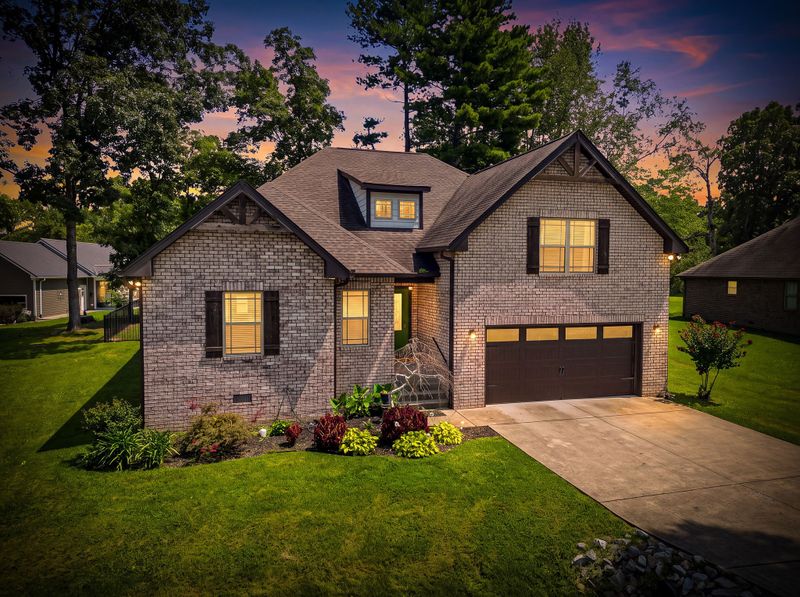 1044 Northridge Dr, Greenbrier, TN 37073